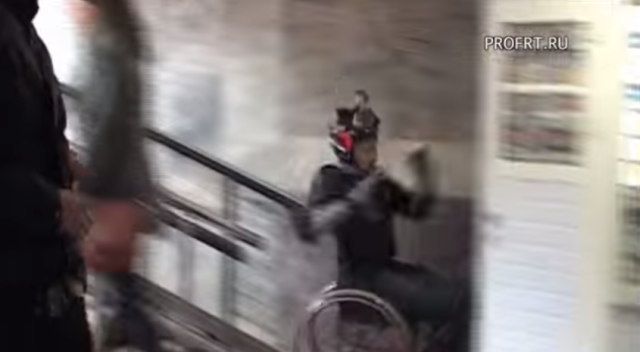 ロシアと車いす_8