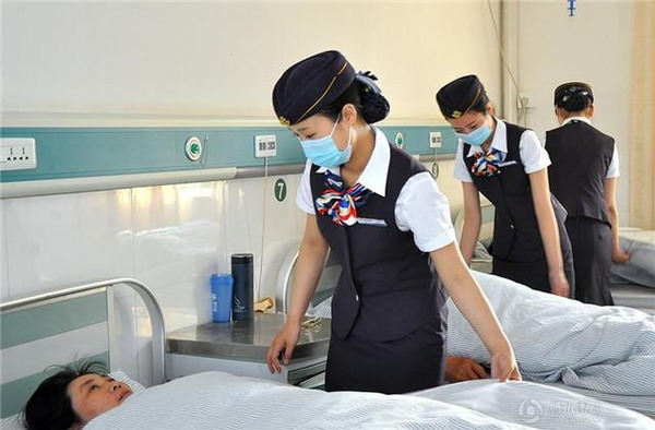 キャビンアテンダント・ナース_1