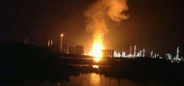工場爆発_1