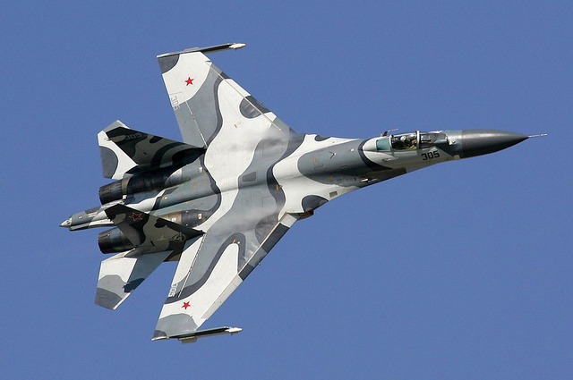 1024px-Sukhoi_Su-27SKM_at_MAKS-2005_airshow