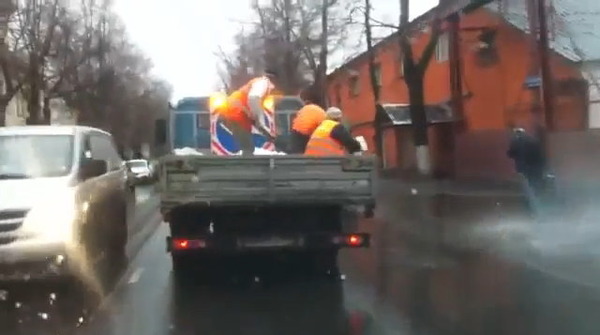 ロシアの凍結防止剤散布_2