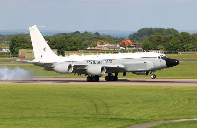 RC-135W