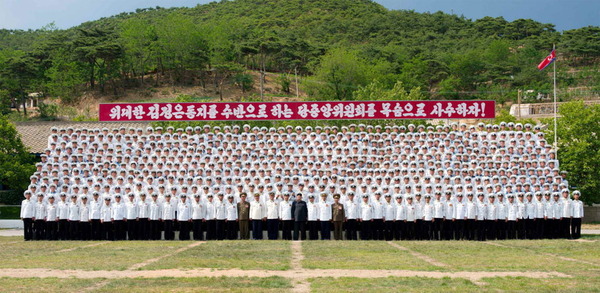 金正恩氏潜水艦視察_10
