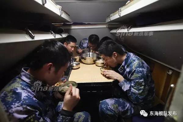 中国の潜水艦と食事_3