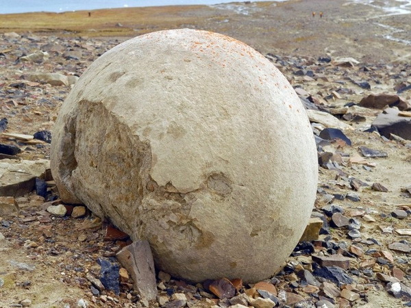 チャンパ島の石_9