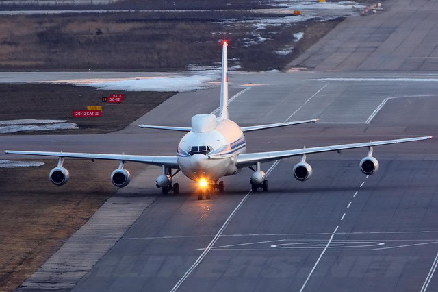 Il-80_