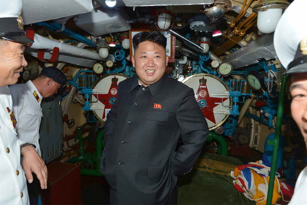 金正恩氏潜水艦視察_2