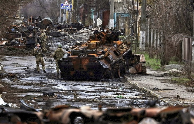 試されるロシア 7万人死亡、装甲車4000台喪失も目標達成できず