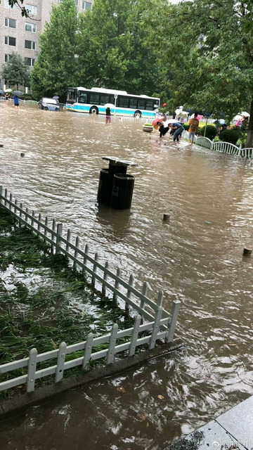 北京豪雨_2