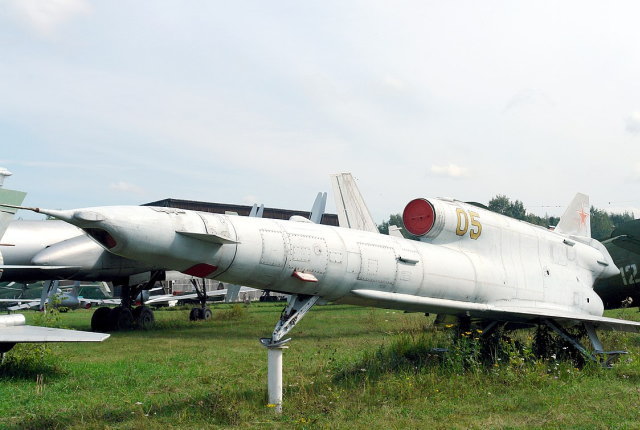Tu-141