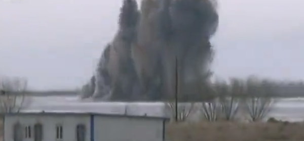 爆撃