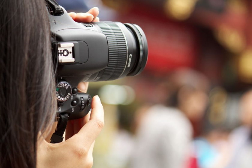 『付き添いカメラマン』中国で需要急増、SNSが影響か