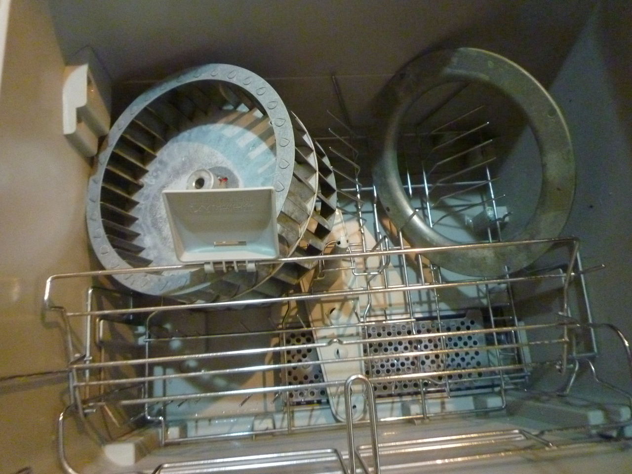 レンジフードのお掃除 Part2 シロッコファンを食洗器に入れてみた 主婦 ざっぱ の めざせ スッキリ空間