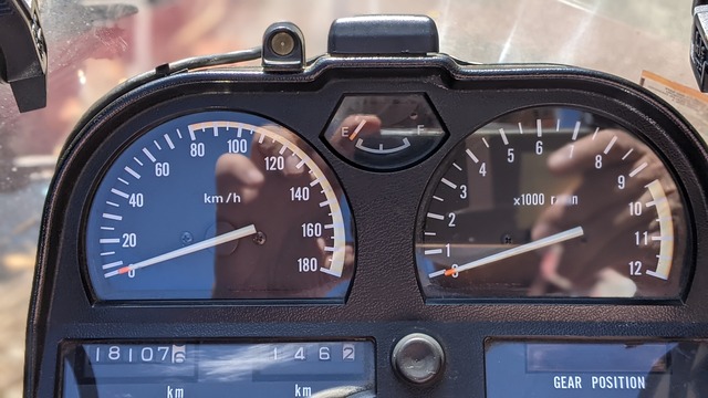 スズキ GSX750E タコメーター異音対策 : 雑把blog
