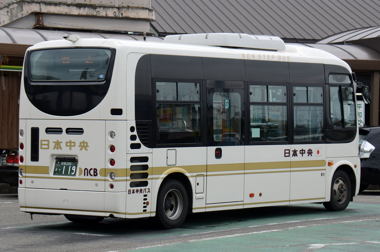 日本中央バス 小型車② : ざっしーのただ載せてゆくだけ