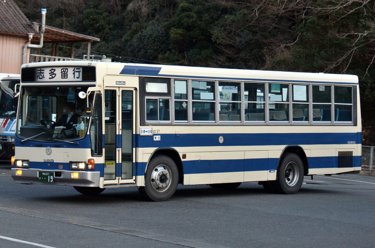 対馬交通 大型車 : ざっしーのただ載せてゆくだけ