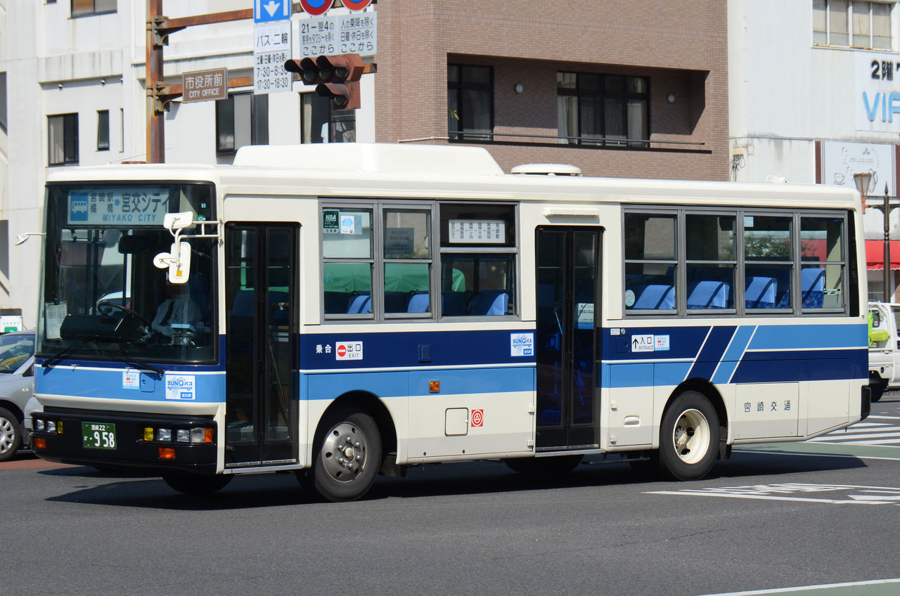 宮崎交通 中型車⑧ : ざっしーのただ載せてゆくだけ