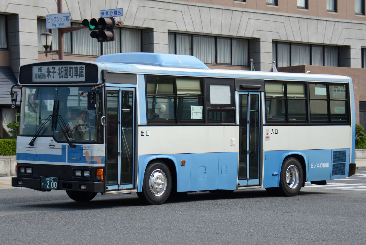 日ノ丸自動車 中型車 ざっしーのただ載せてゆくだけ