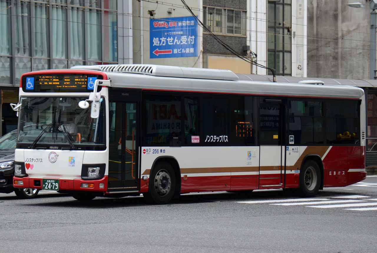 広島バス 大型車 ざっしーのただ載せてゆくだけ