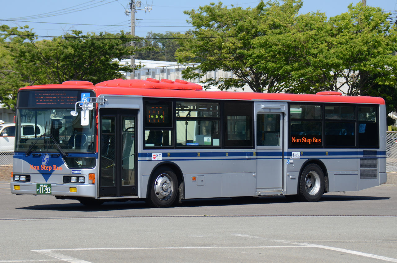 新潟交通佐渡 大型移籍車 ざっしーのただ載せてゆくだけ 新潟交通佐渡 大型移籍車 ざっしーのただ載せてゆくだけ