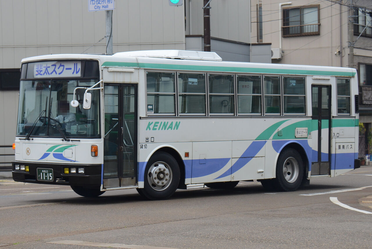 頸南バス 大型車 : ざっしーのただ載せてゆくだけ