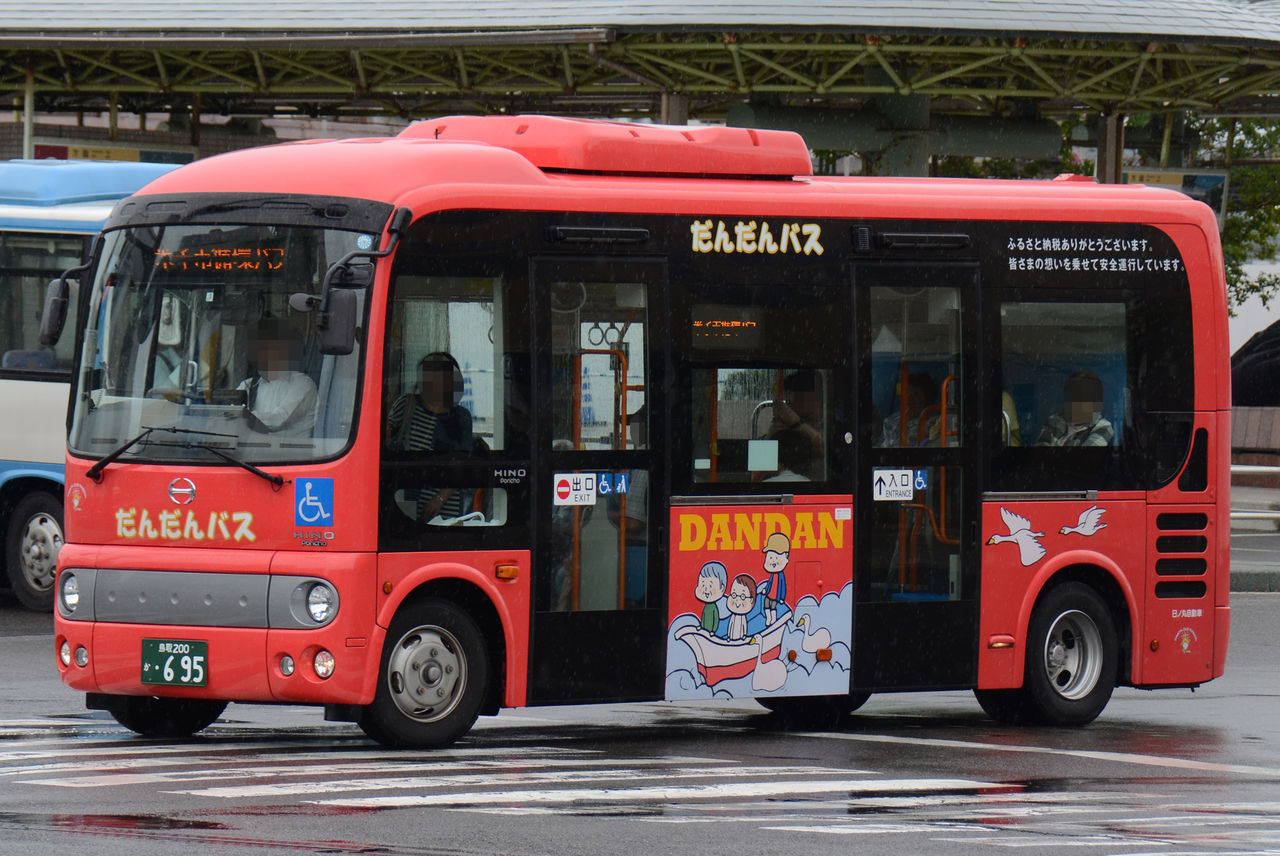 日ノ丸自動車 小型車 ざっしーのただ載せてゆくだけ