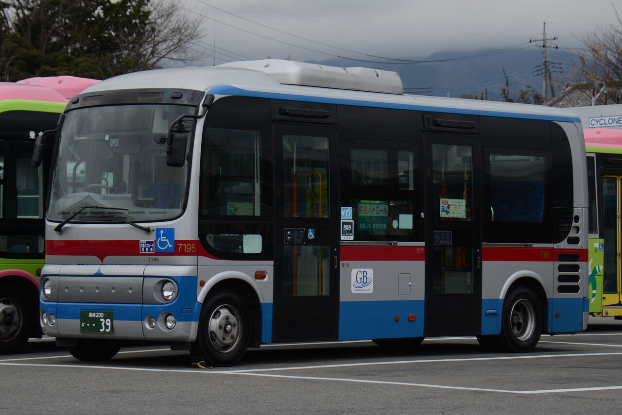 群馬バス 小型車② : ざっしーのただ載せてゆくだけ