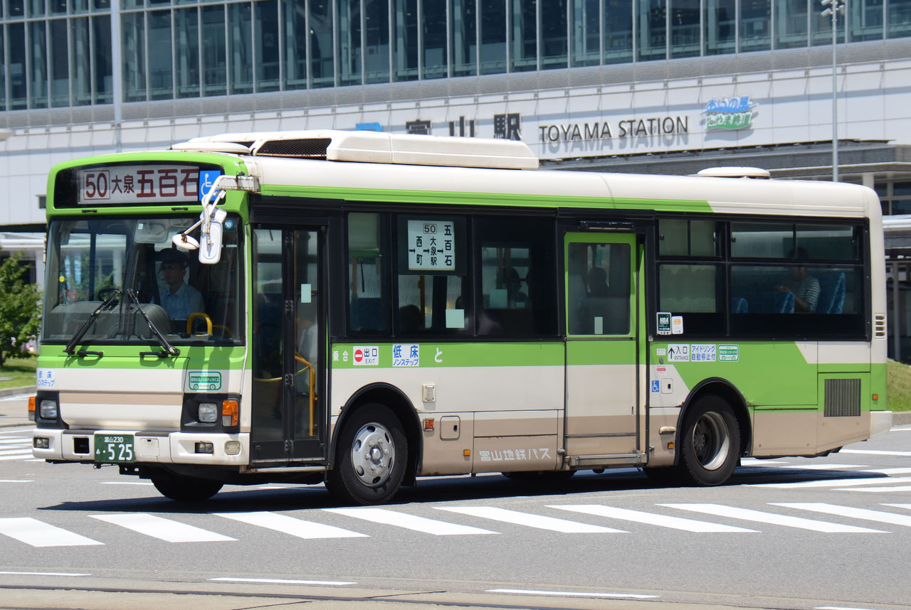 富山地方鉄道 中型車③ : ざっしーのただ載せてゆくだけ