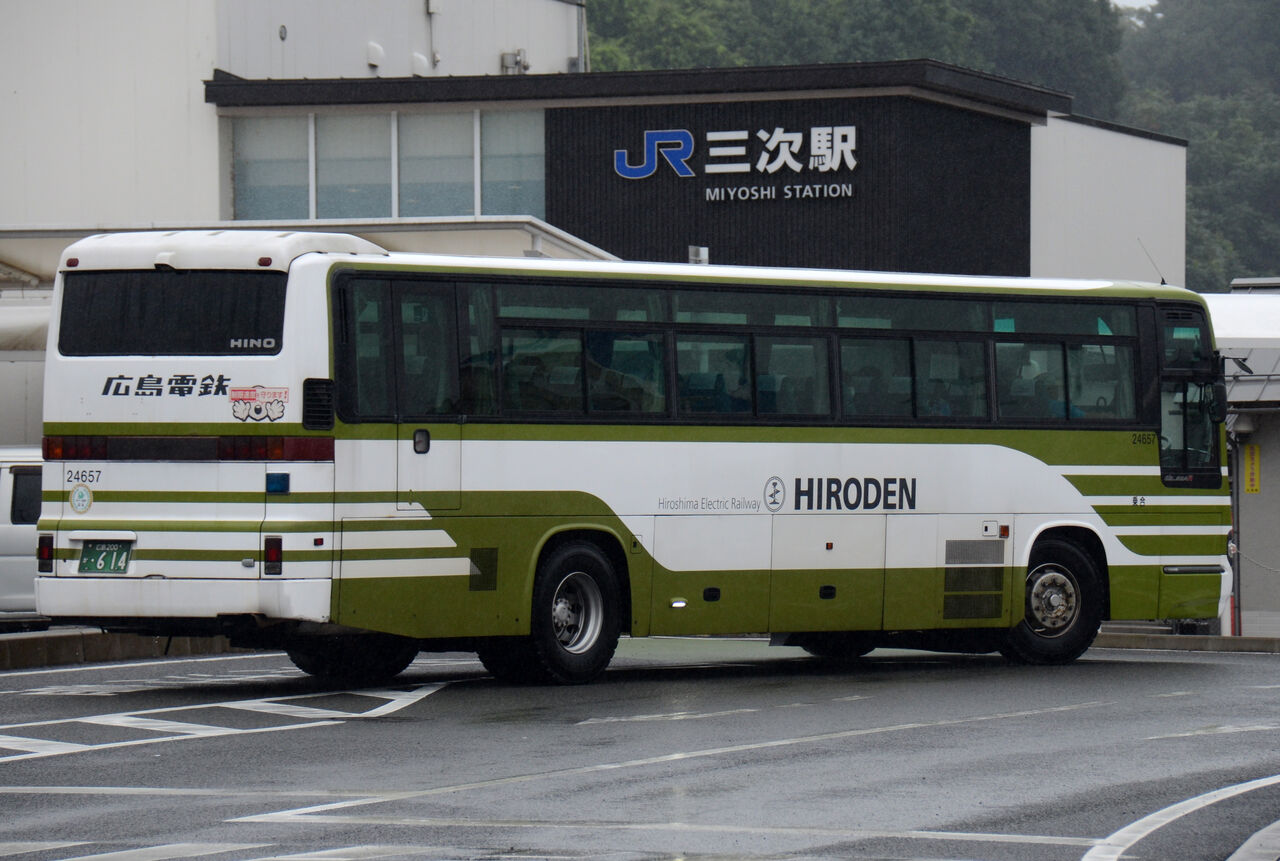 広島電鉄 高速路線車 ざっしーのただ載せてゆくだけ