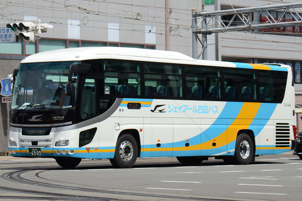 JR四国バス 高速路線車② : ざっしーのただ載せてゆくだけ