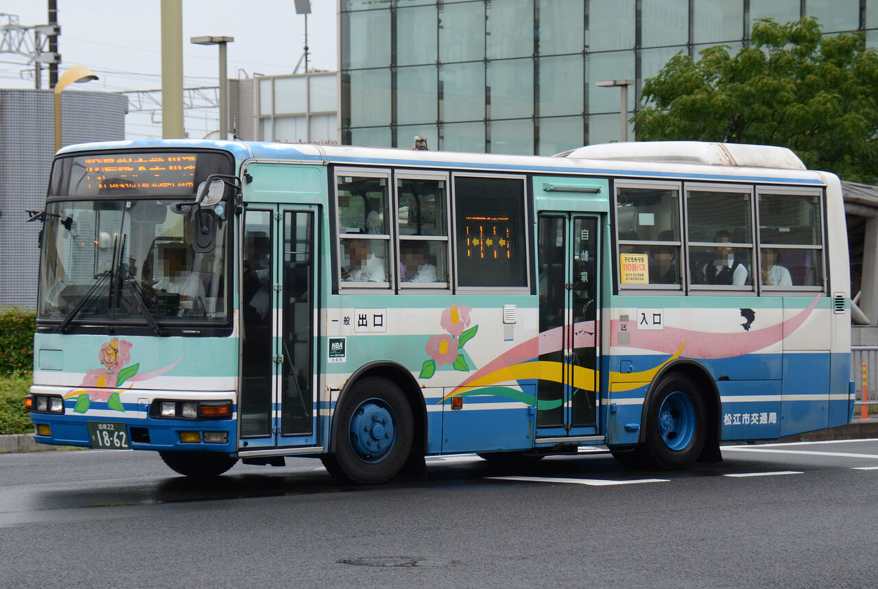 松江市交通局 中型車① : ざっしーのただ載せてゆくだけ
