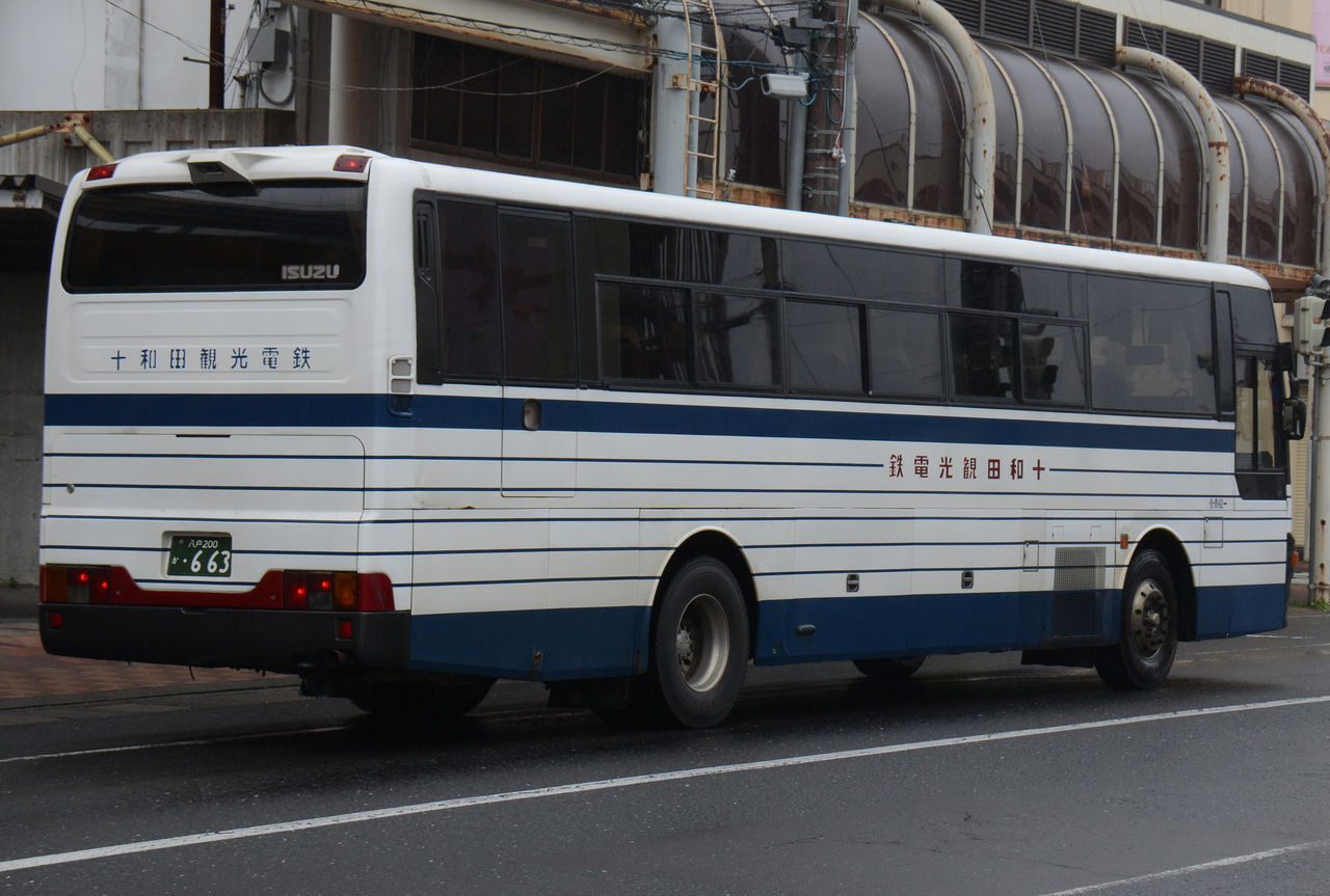 m*a様 333 みちのく 十和田 鉄道プレート 青森県 列車 電車 レア 希少 青い森鉄道開業20周年記念ラッピング車両の運転開始｜鉄道