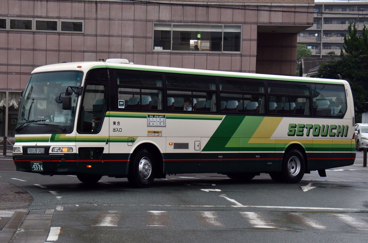 瀬戸内運輸 高速 長距離路線車 ざっしーのただ載せてゆくだけ
