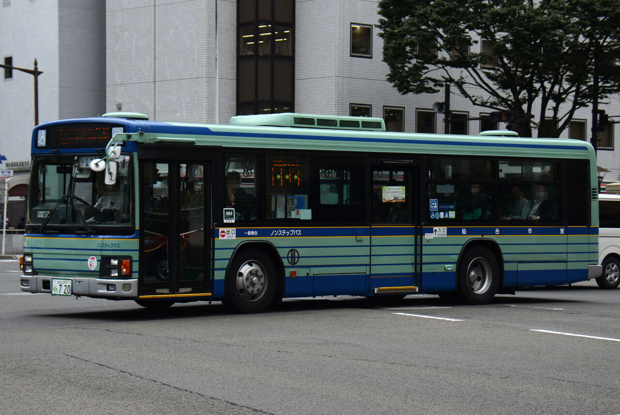 仙台市交通局 大型車③ : ざっしーのただ載せてゆくだけ