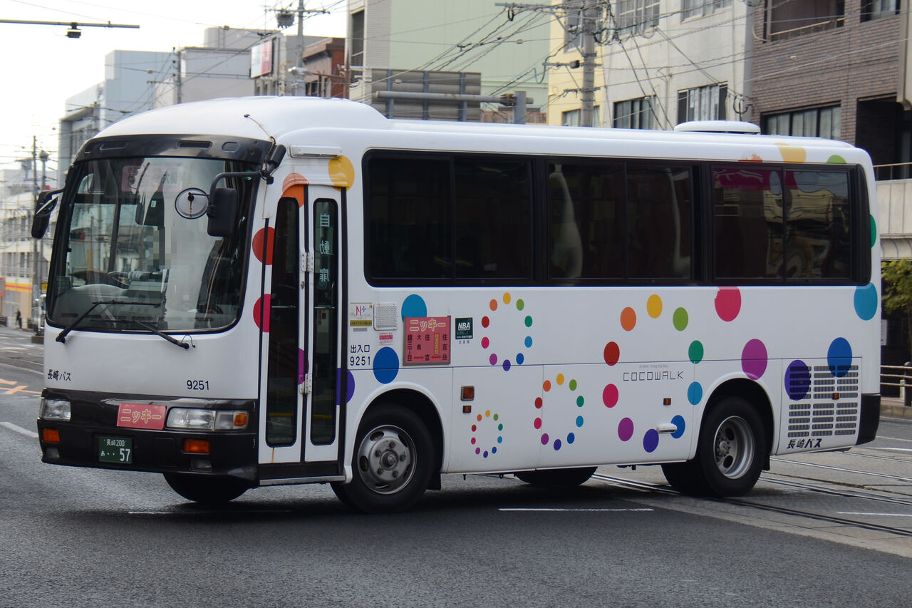 長崎自動車 小型車 ざっしーのただ載せてゆくだけ