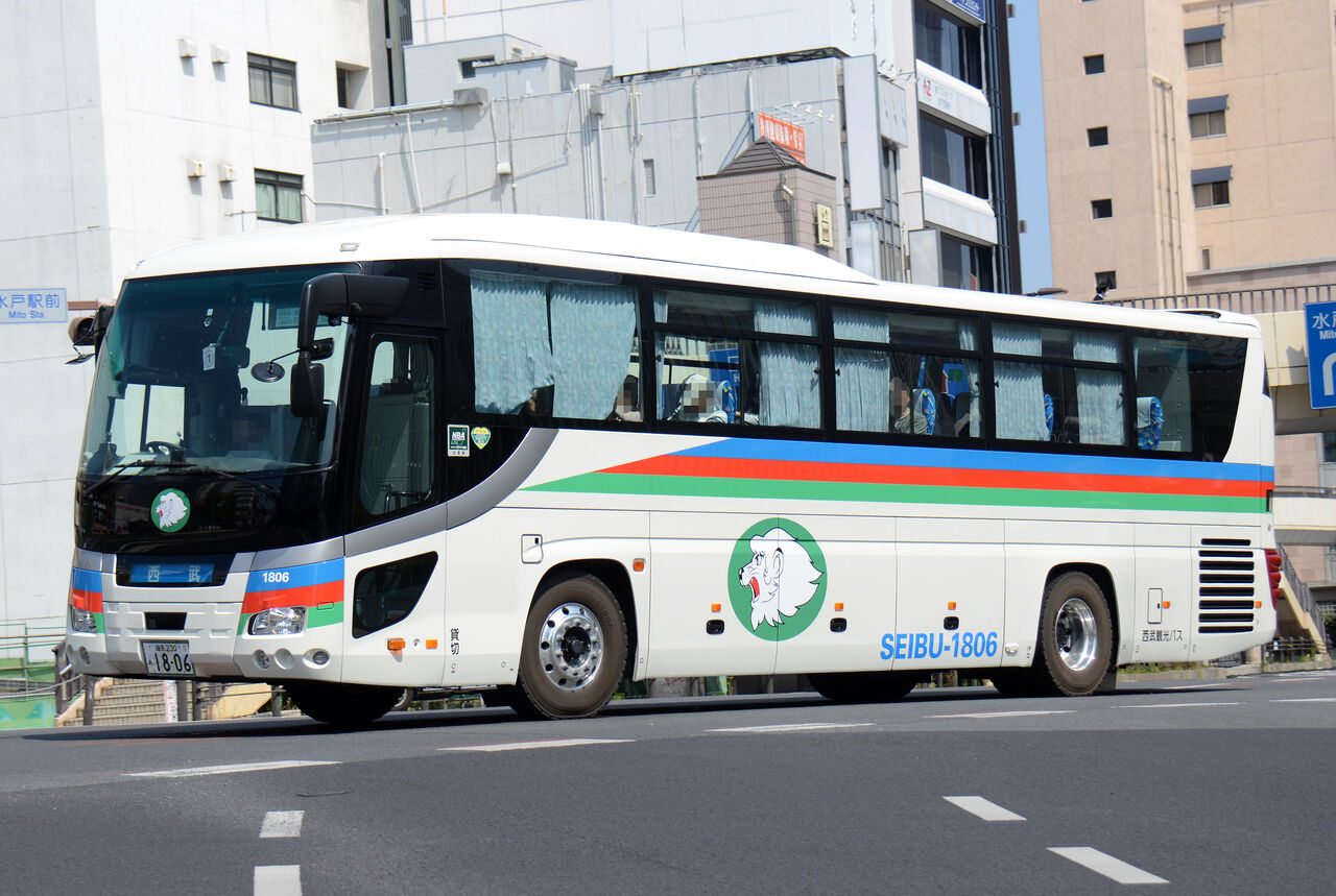 西武観光バス 練馬230あ1806 : ざっしーのただ載せてゆくだけ