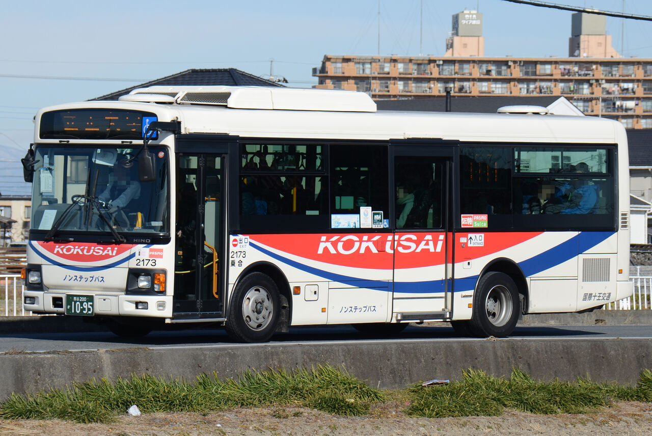 国際十王交通 中型車③ : ざっしーのただ載せてゆくだけ