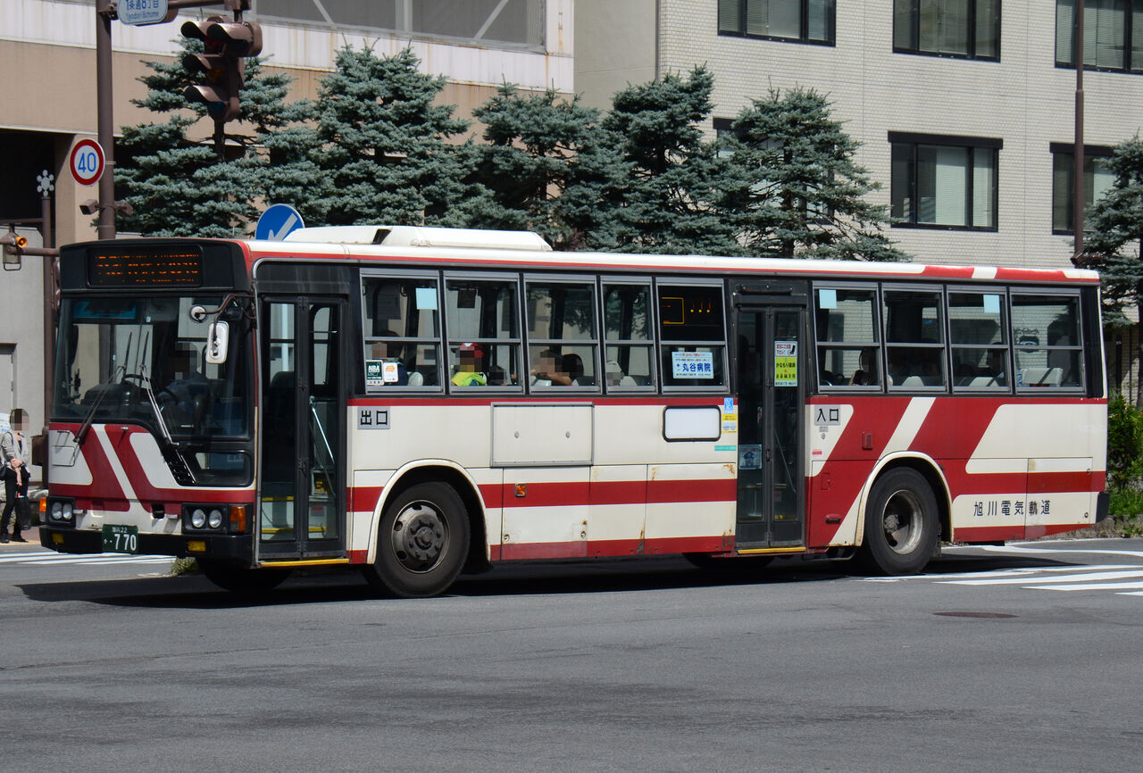 旭川電気軌道 大型車 ざっしーのただ載せてゆくだけ