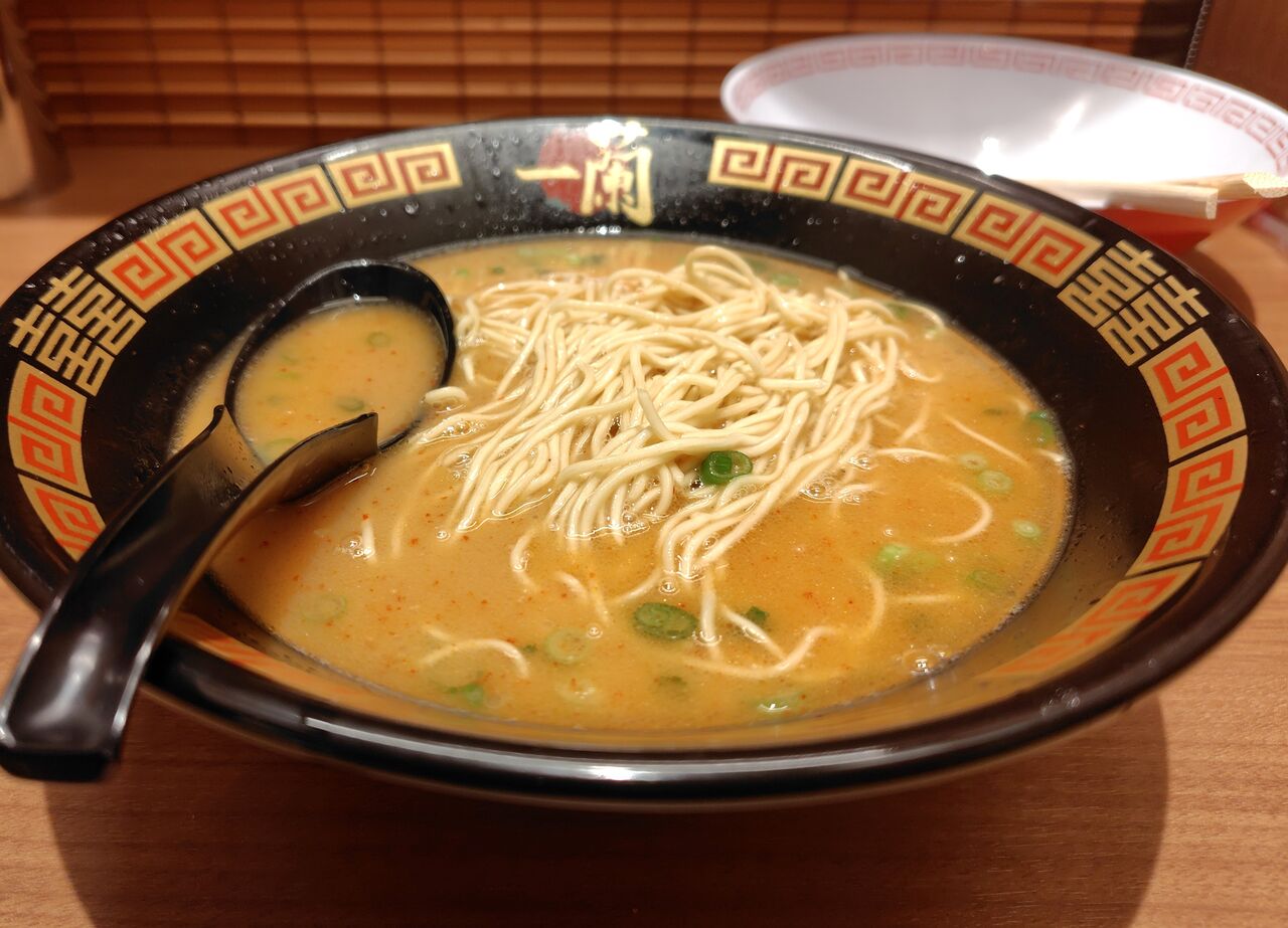 天然とんこつラーメン専門店 一蘭 立川店＠立川市【2025リニューアル】<天然とんこつラーメン＋替玉> : ZATSUのラーメン Powered by  ライブドアブログ