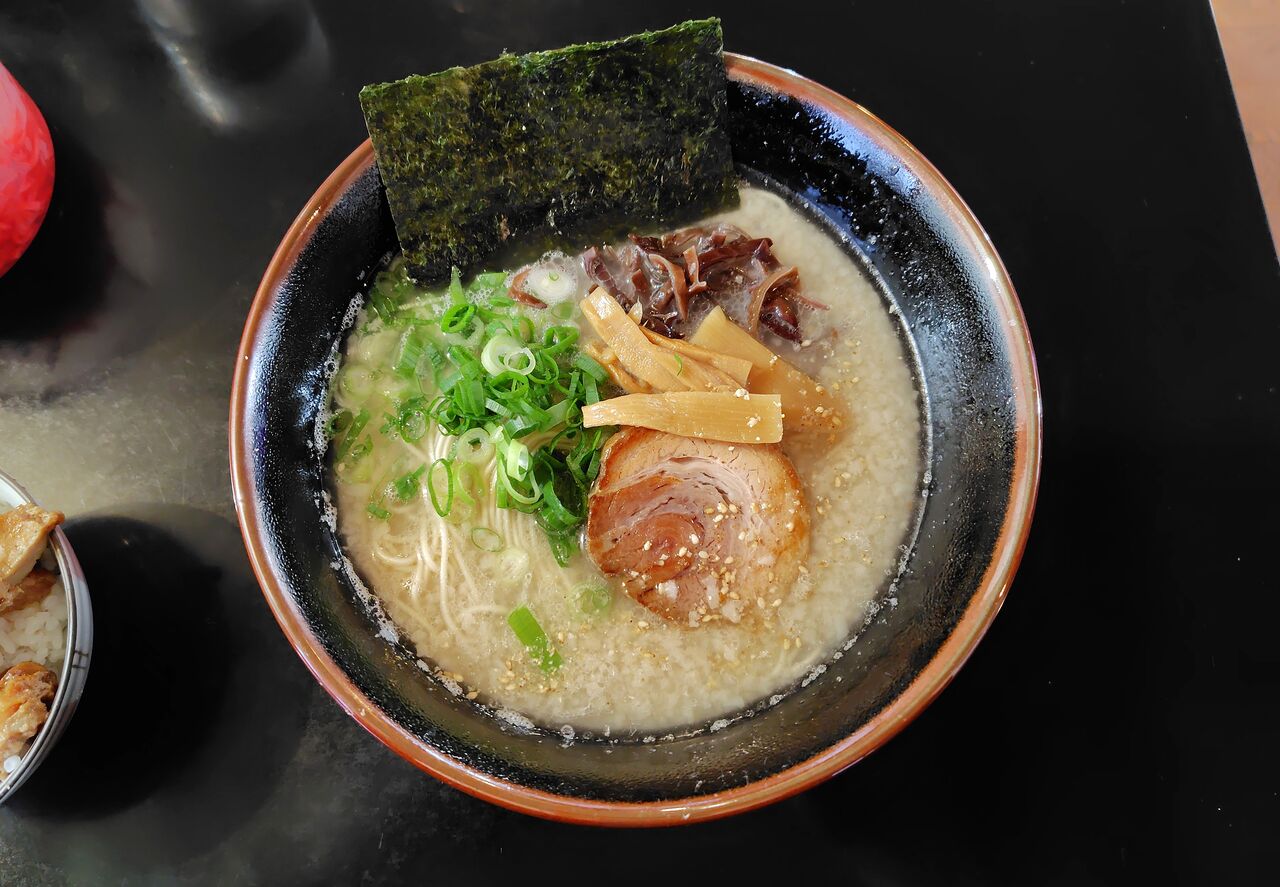 風来坊さま専用 濃く旨らあーめん 風来坊＠あきる野市<博多ラーメン＋ミニチャーシュー