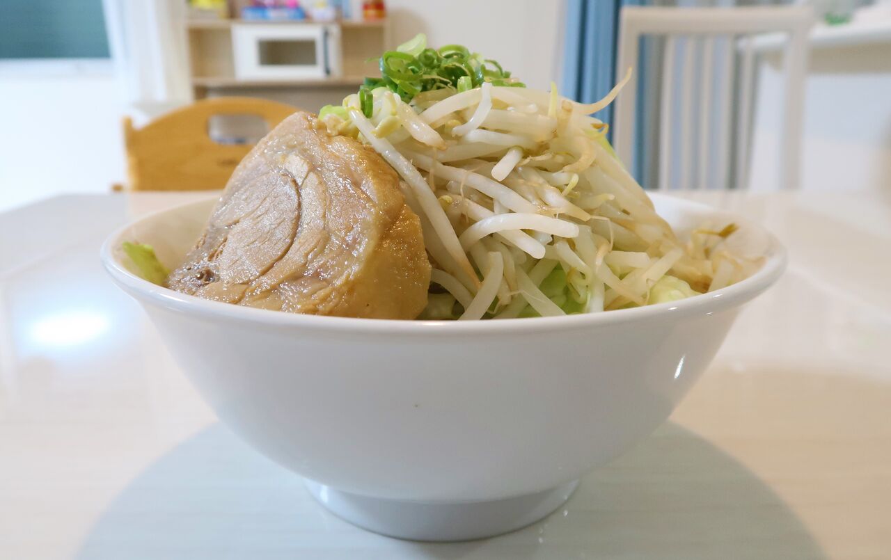 楽天市場】横浜土産 金ブタラーメン 1食 塩ラーメン 横浜 お土産