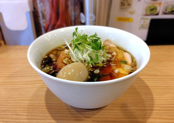 250928125704504IF_2_BURST250928125704504