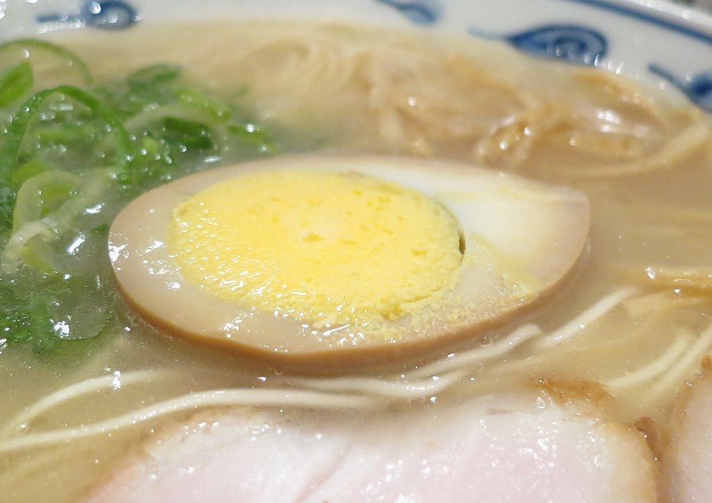 とんこつらーめん 英 本店＠世田谷区【初訪店】 : ZATSUのラーメン