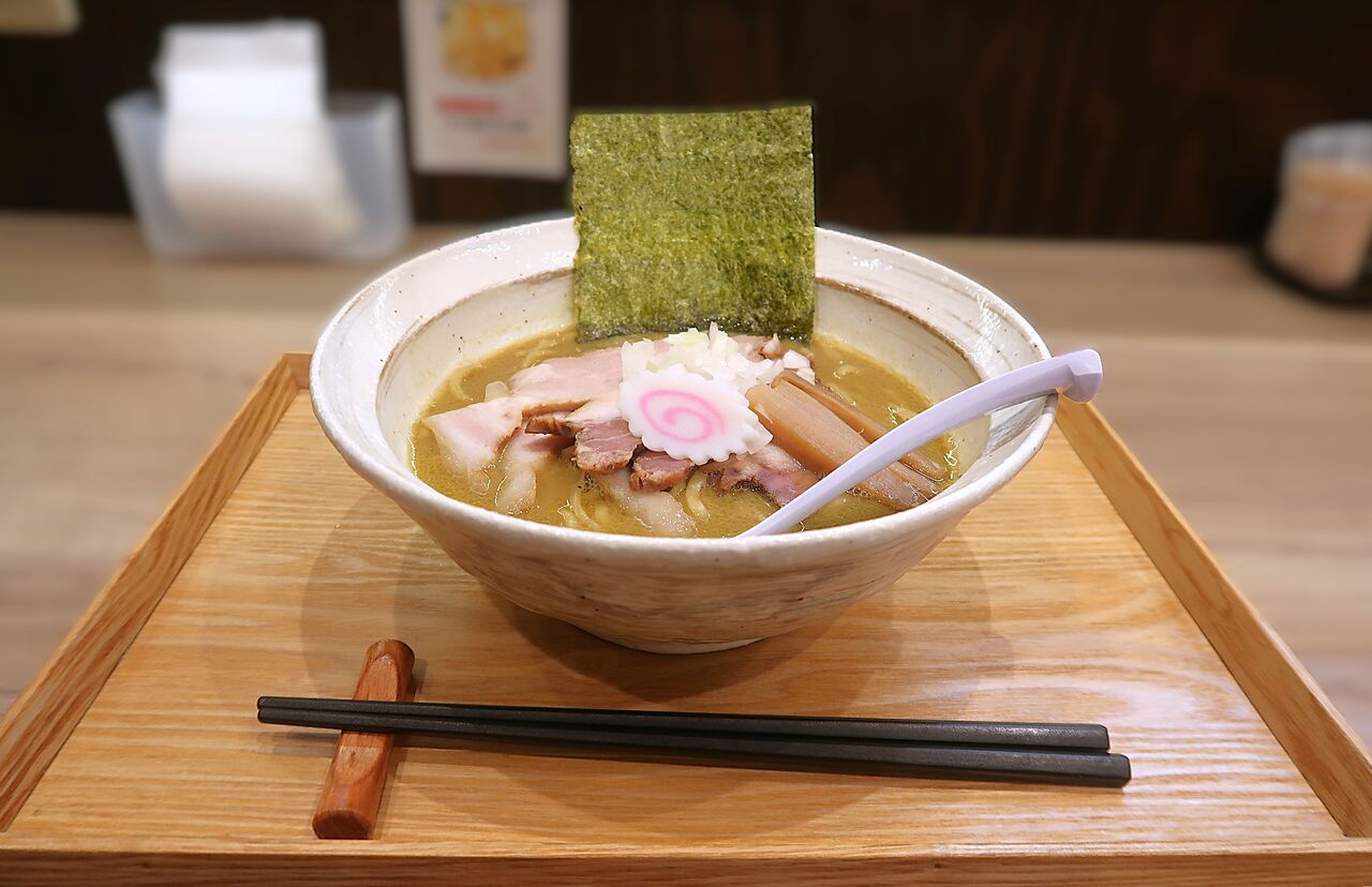 Ramen 煮干乃宴 -Niboshi no utage-＠羽村市<牡蠣と鰯の中華そば