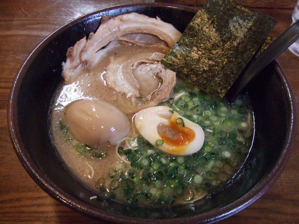 ZATSUのラーメン とんこつラーメン 秀華＠調布市【初訪店】 Powered by ライブドアブログ