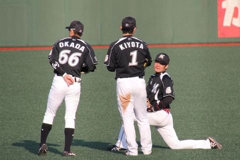 ba7a173bf1d4b8879d06b4c862e571271