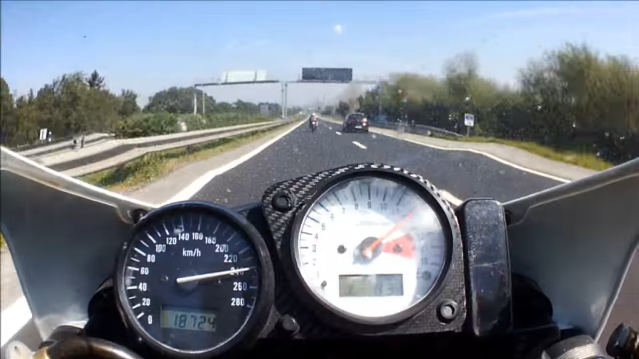 アプリリアrs250のトップスピードが凄い Over Speed バイク動画紹介ブログ アプリリアrs250のトップスピードが凄い Over Speed バイク動画紹介ブログ