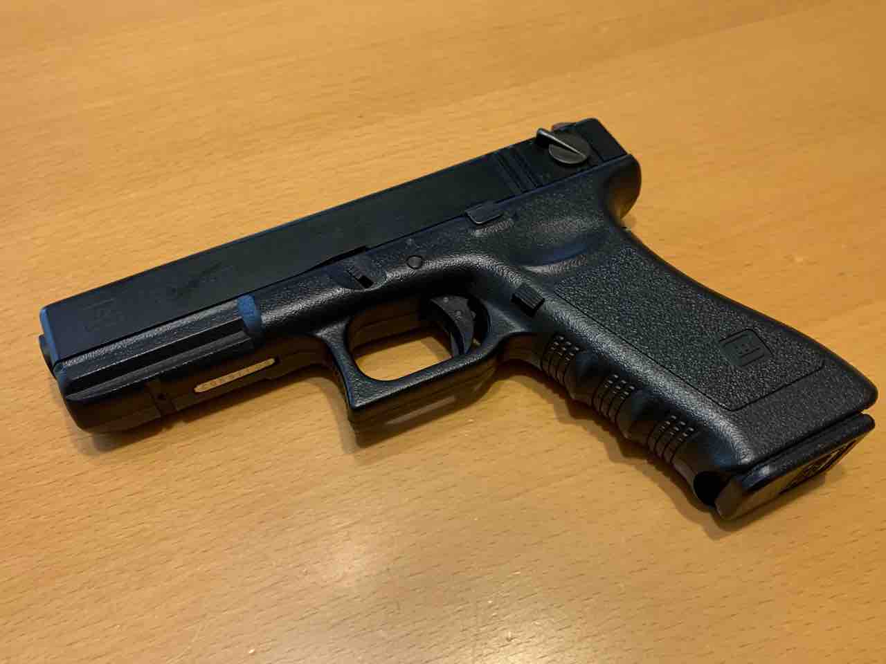 KSC G18C : 気ままにエアガンレビュー
