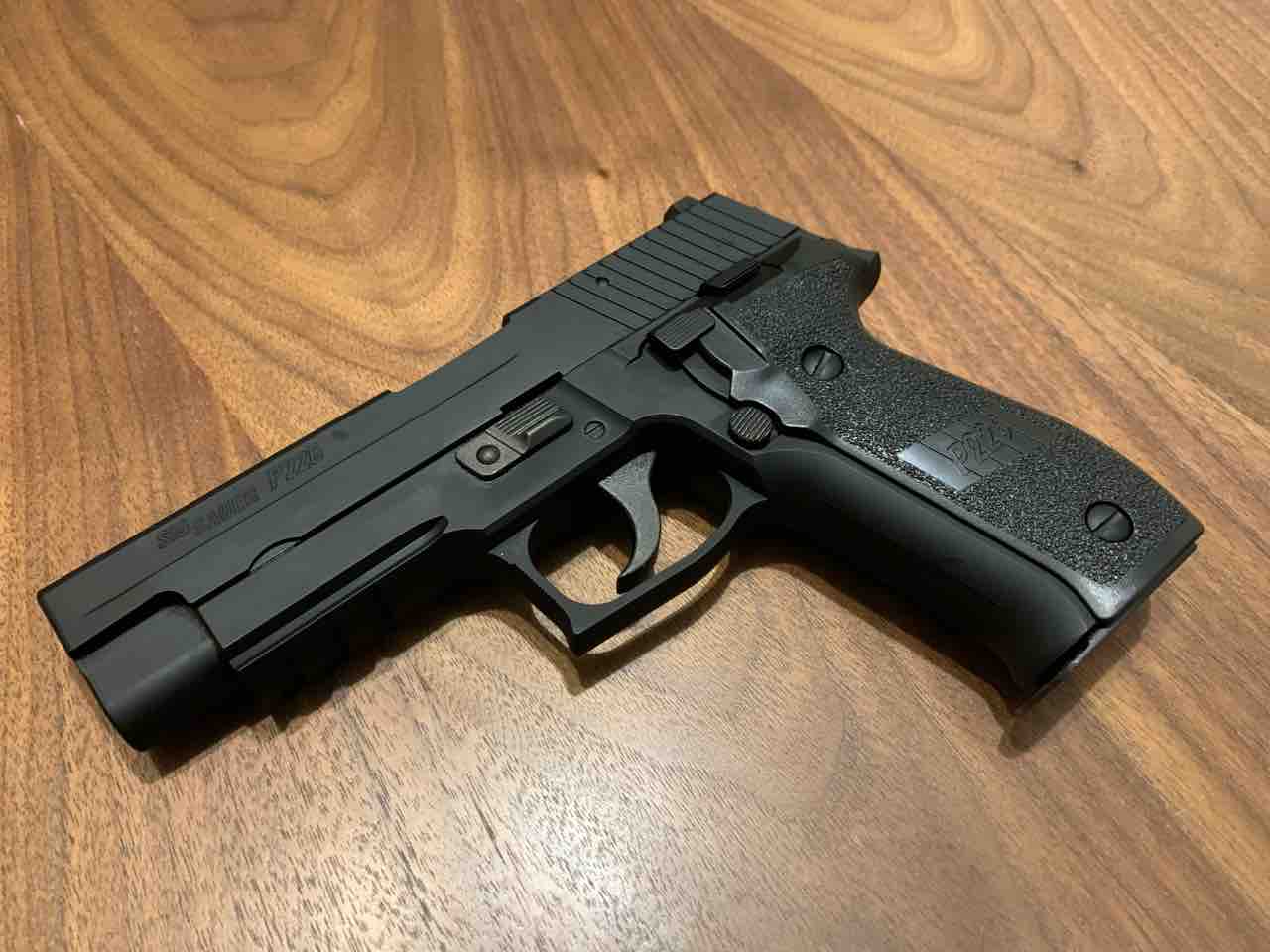 東京マルイ SIG SAUER P226 RAIL : 気ままにエアガンレビュー