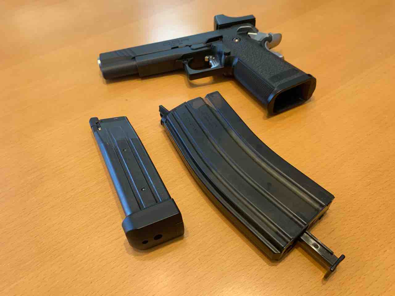 東京マルイ ハイキャパDOR 黒 2本マガジン付き ハイキャパ D.O.R